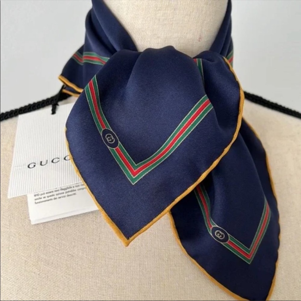 Gucci Scarf 100% Silk - Picture 1 of 10